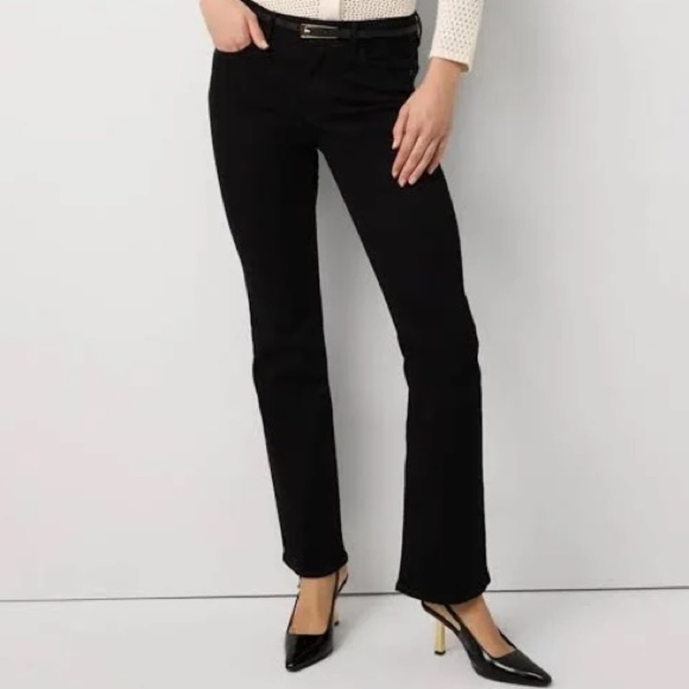 White House Black Market mid rise slim boot size 4